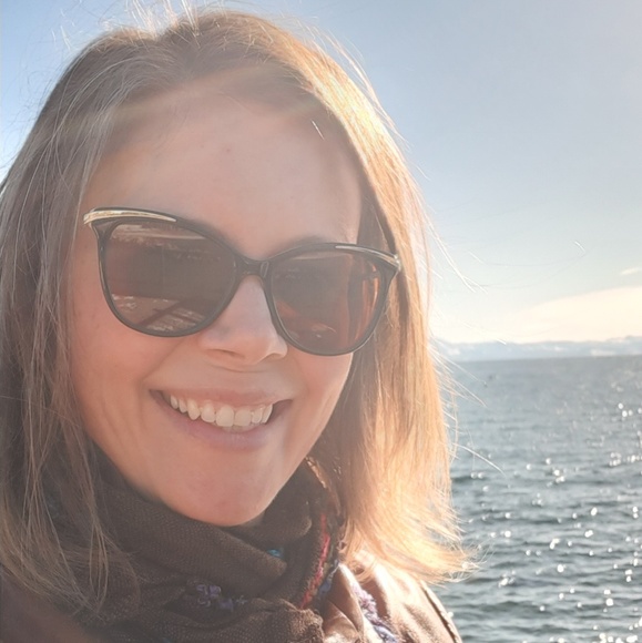 Meet your Posher, Heather - Picture 1 of 1